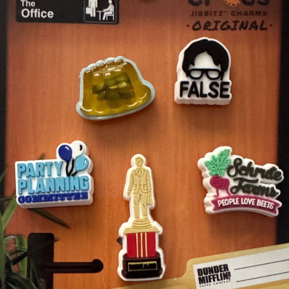 CROCS The Office Jibbitz Charms - Yellow, Red, Blue, Green, Black, White - Picture 3 of 3